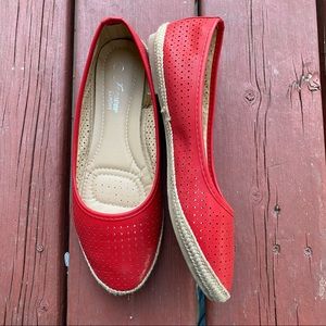 Forever Comfort Red Slip on Flats Size 8